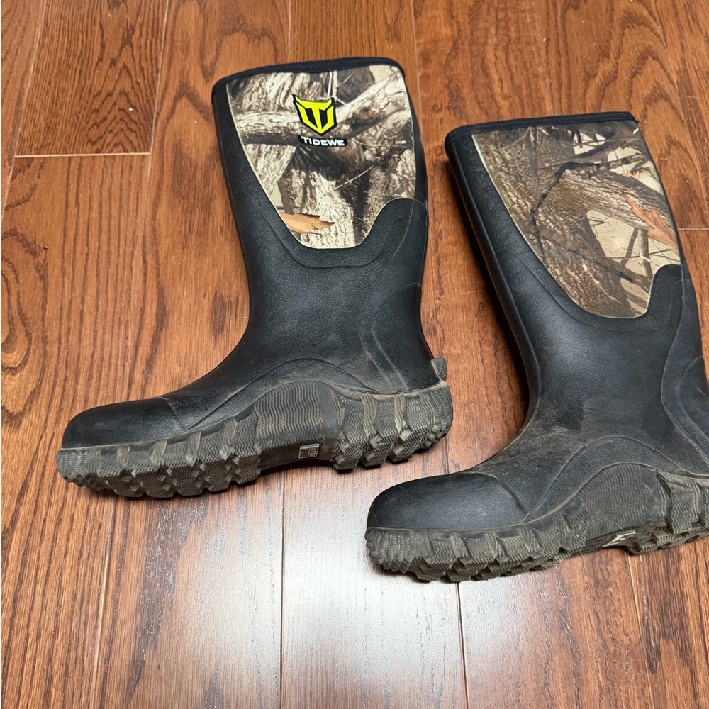 Men’s Sz 7TideWe Camo Rubber Boots
